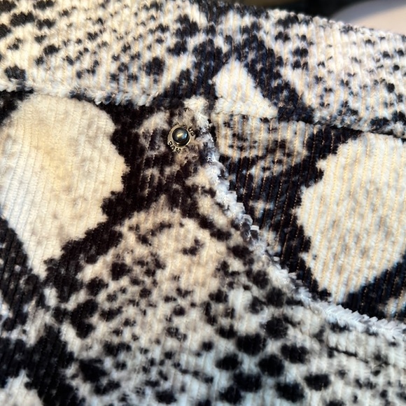 Hue size Large /Velour furry Yumminess Hue leggings. - Picture 4 of 6